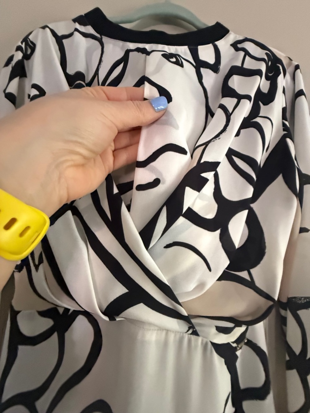 Armani Exchange Silk Blend Face Print Dress – Rare Statement Piece, Size 6 - Picture 8 of 13